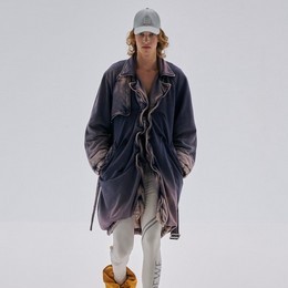 Blueitaly™ for: LOEWE - Paris - 06/2022 - www.blueitaly.org